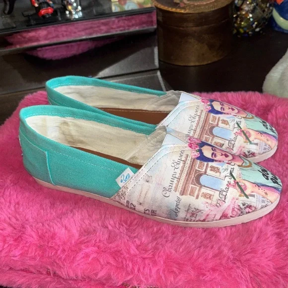 EUC Candente by Chulas espadrille-style shoes featuring a design inspired by Fri - Picture 2 of 10